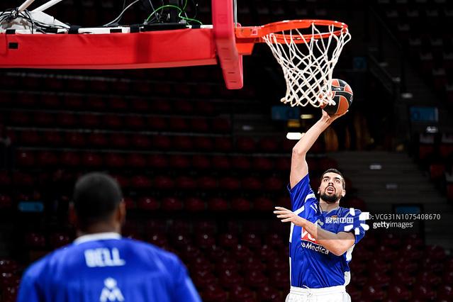 连续第二次扑点，迈尼昂当选米兰德比全场最佳（连场扑点，迈尼昂当选米兰德比全场最佳）